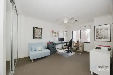 Property photo of 2/27 Noalimba Crescent Bateman WA 6150