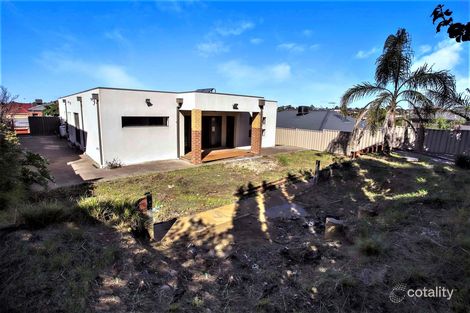 Property photo of 28 Maddingley Road Attwood VIC 3049