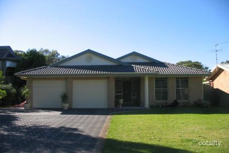 18 Kurrawong Ave, Hawks Nest, NSW 2324