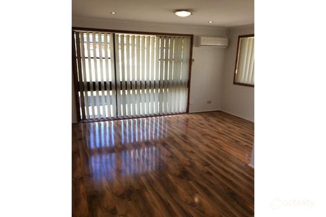 Property photo of 25 Cordelia Street Rosemeadow NSW 2560