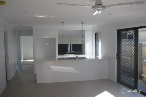 Property photo of 52 Sovereign Drive Deebing Heights QLD 4306