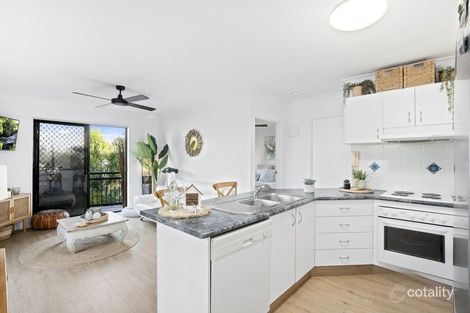 27/10-12 Bath St, Labrador, QLD 4215