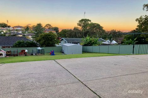 Property photo of 2/3 Iris Avenue Coniston NSW 2500