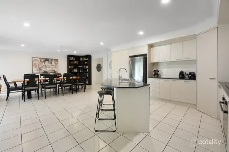 Property photo of 6 Dore Court Bonogin QLD 4213