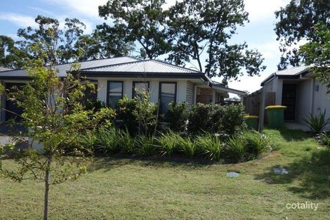 Property photo of 2/11 Milbrook Crescent Pimpama QLD 4209