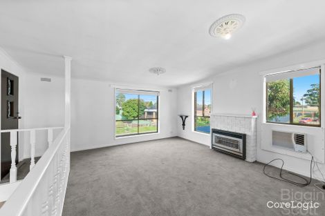 Property photo of 1 Sidbury Avenue Wendouree VIC 3355