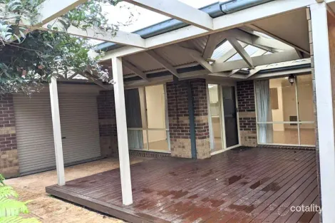 Property photo of 9 Whisken Way Berwick VIC 3806