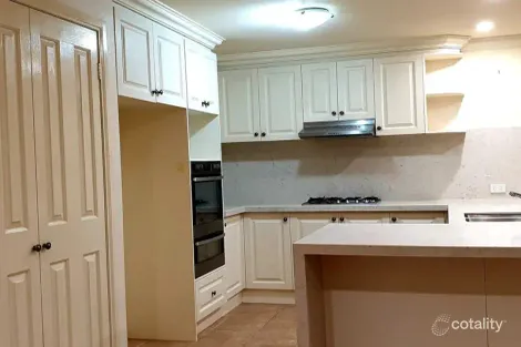 Property photo of 9 Whisken Way Berwick VIC 3806