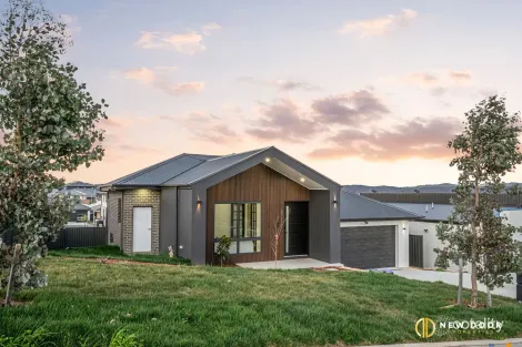 Property photo of 20 Austin Grove Googong NSW 2620