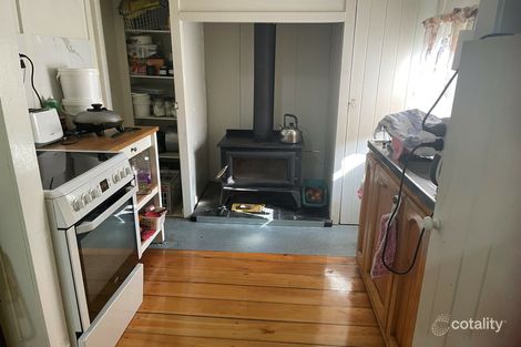 36 Dingyarra St, Toogoolawah, QLD 4313