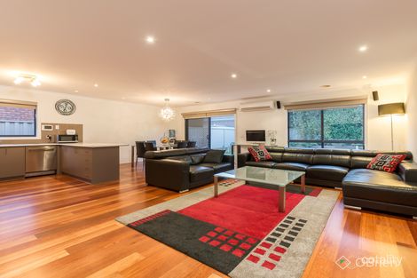 Property photo of 26 Oakview Parade Caroline Springs VIC 3023