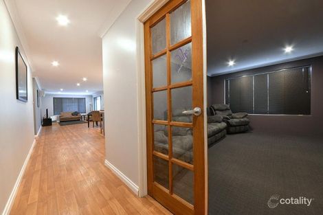 Property photo of 9 Vanrook Court Carramar WA 6031