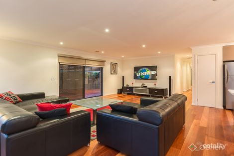 Property photo of 26 Oakview Parade Caroline Springs VIC 3023