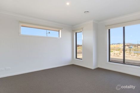 Property photo of 2 Hideaway Lane Beveridge VIC 3753