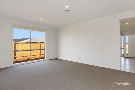 Property photo of 2 Hideaway Lane Beveridge VIC 3753