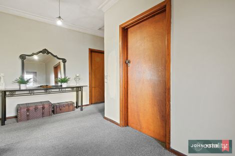 Property photo of 2 Service Road North Moe VIC 3825