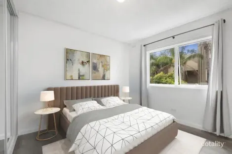 Property photo of 4/68 Howard Avenue Dee Why NSW 2099