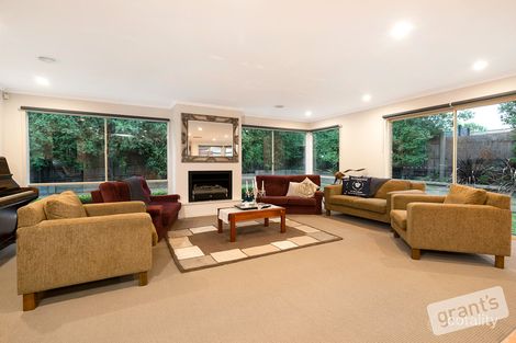 Property photo of 6 Dickson Mews Berwick VIC 3806