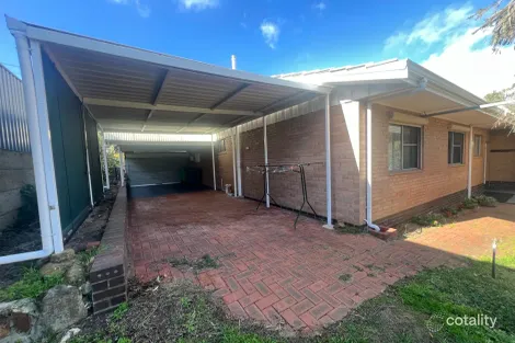 Property photo of 5 Barnes Avenue Australind WA 6233