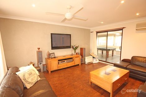 Property photo of 75 Hamlet Crescent Rosemeadow NSW 2560