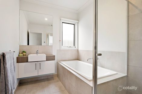 Property photo of 19/4 Lomica Drive Hastings VIC 3915