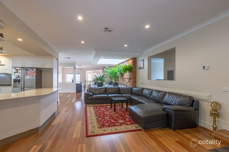 Property photo of 4 Morgan Place Karabar NSW 2620