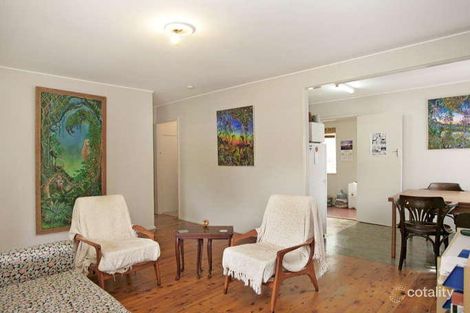 Property photo of 4 Guyagal Street Bateau Bay NSW 2261