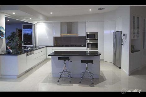 Property photo of 10 Santorini Court Parrearra QLD 4575