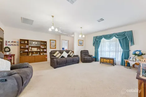 Property photo of 39 Kurrajong Street Red Cliffs VIC 3496