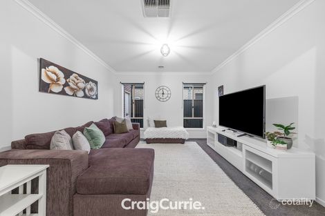 Property photo of 11 Parmentier Way Pakenham VIC 3810