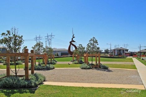 Property photo of 61 Rowling Street Fraser Rise VIC 3336