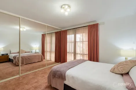 Property photo of 27 Christopher Crescent Tullamarine VIC 3043