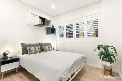 Property photo of 2/44-46 Curlewis Street Bondi Beach NSW 2026