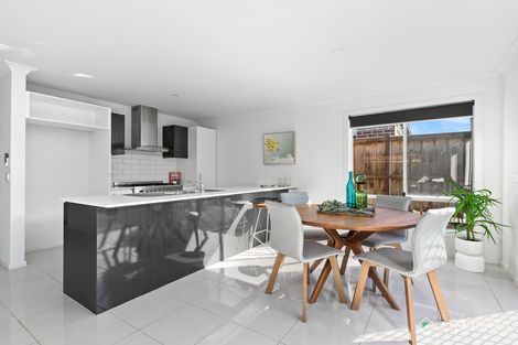 Property photo of 13 Lotus Street Pakenham VIC 3810