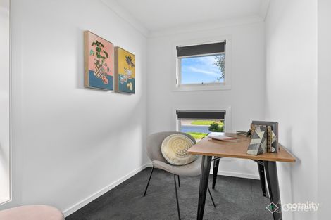 Property photo of 13 Lotus Street Pakenham VIC 3810