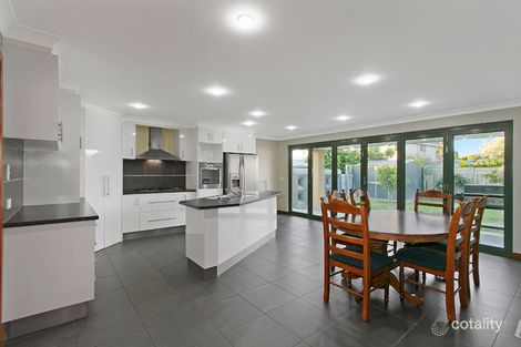 Property photo of 17 Mangana Drive Mulgrave VIC 3170
