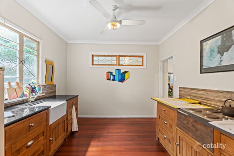 Property photo of 14 King Street Urangan QLD 4655