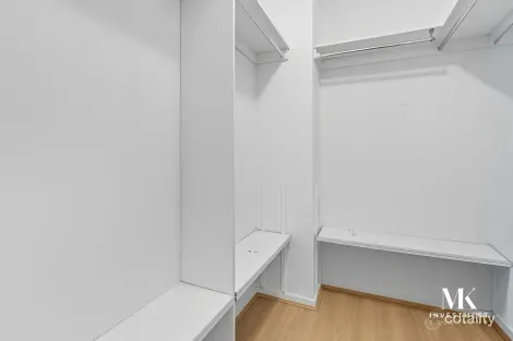 Property photo of 35 Brickwood Circuit Craigieburn VIC 3064