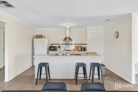 Property photo of 4 Mikada Boulevard Kilmore VIC 3764