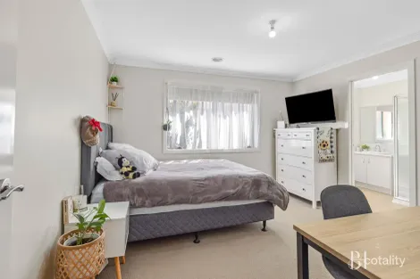 Property photo of 4 Mikada Boulevard Kilmore VIC 3764