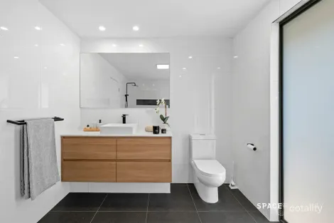 Property photo of 19 Maryland Street Stafford Heights QLD 4053