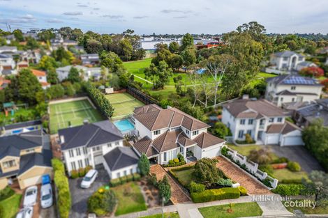 Property photo of 42 Tidcombe Crescent Doncaster East VIC 3109