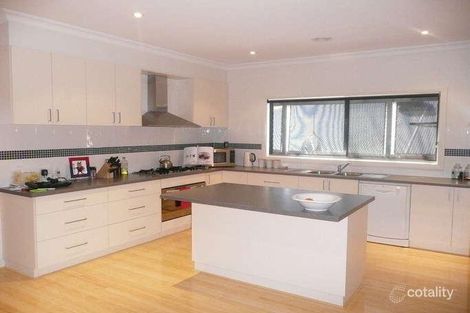 Property photo of 17 Jackson Drive Drouin VIC 3818