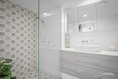 Property photo of 2/251 Varsity Parade Varsity Lakes QLD 4227