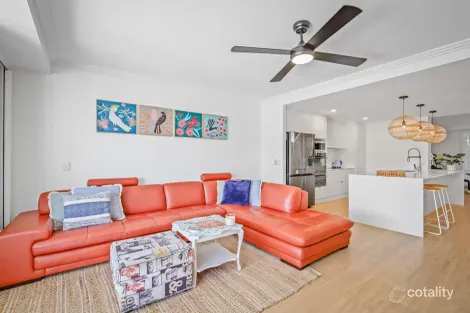 Property photo of 2/251 Varsity Parade Varsity Lakes QLD 4227