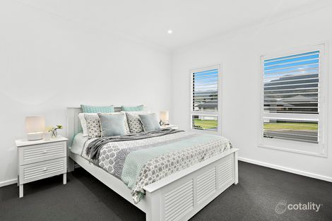 Property photo of 16 Siltstone Avenue Horsley NSW 2530