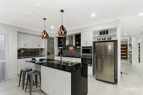 Property photo of 1 Stableford Grove Rosslea QLD 4812