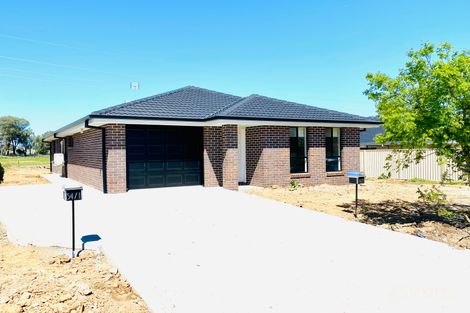 2/54 Kenny Dr, West Tamworth, NSW 2340