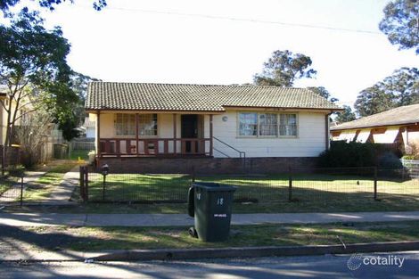 18 Torres Cres, Whalan, NSW 2770