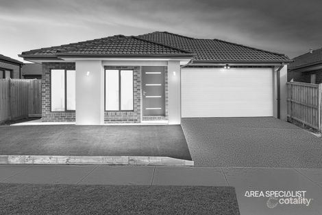 3 Esslemont Rd, Thornhill Park, VIC 3335